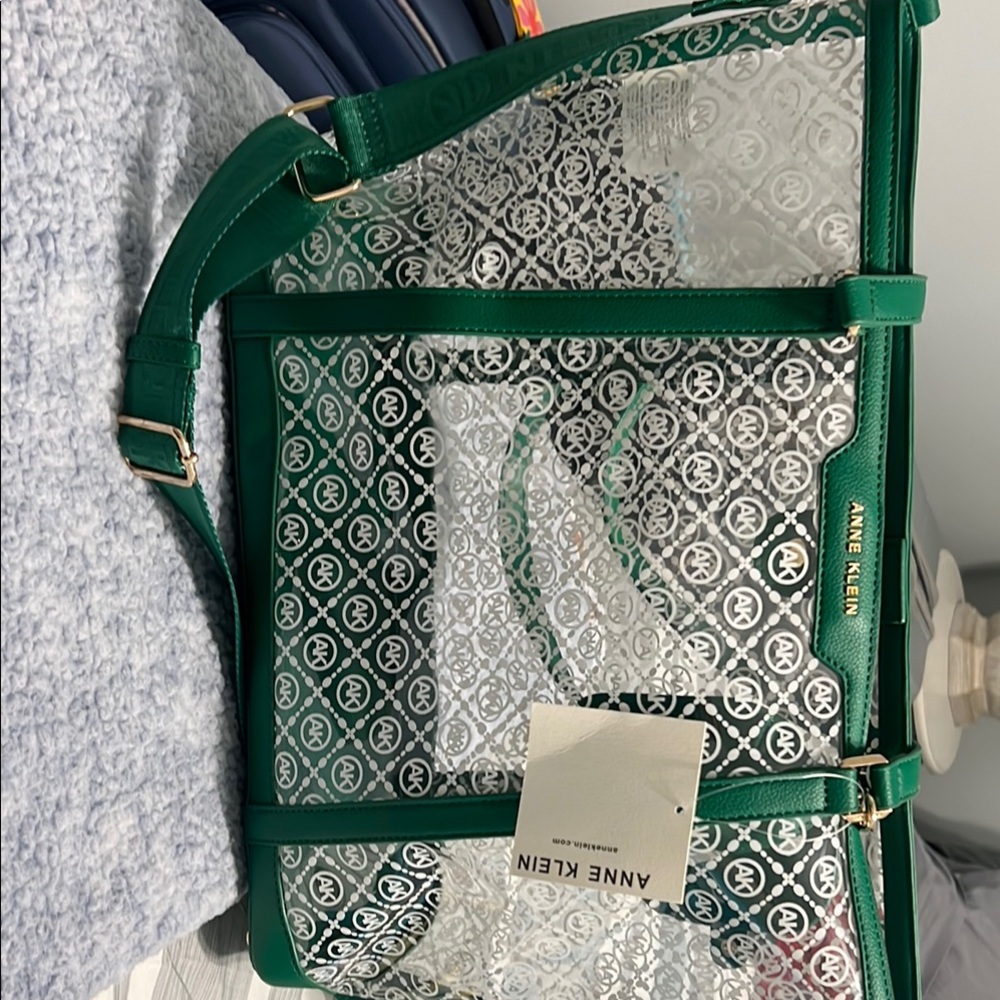 Anne Klein Green Shoulder Bag with Elegant Design